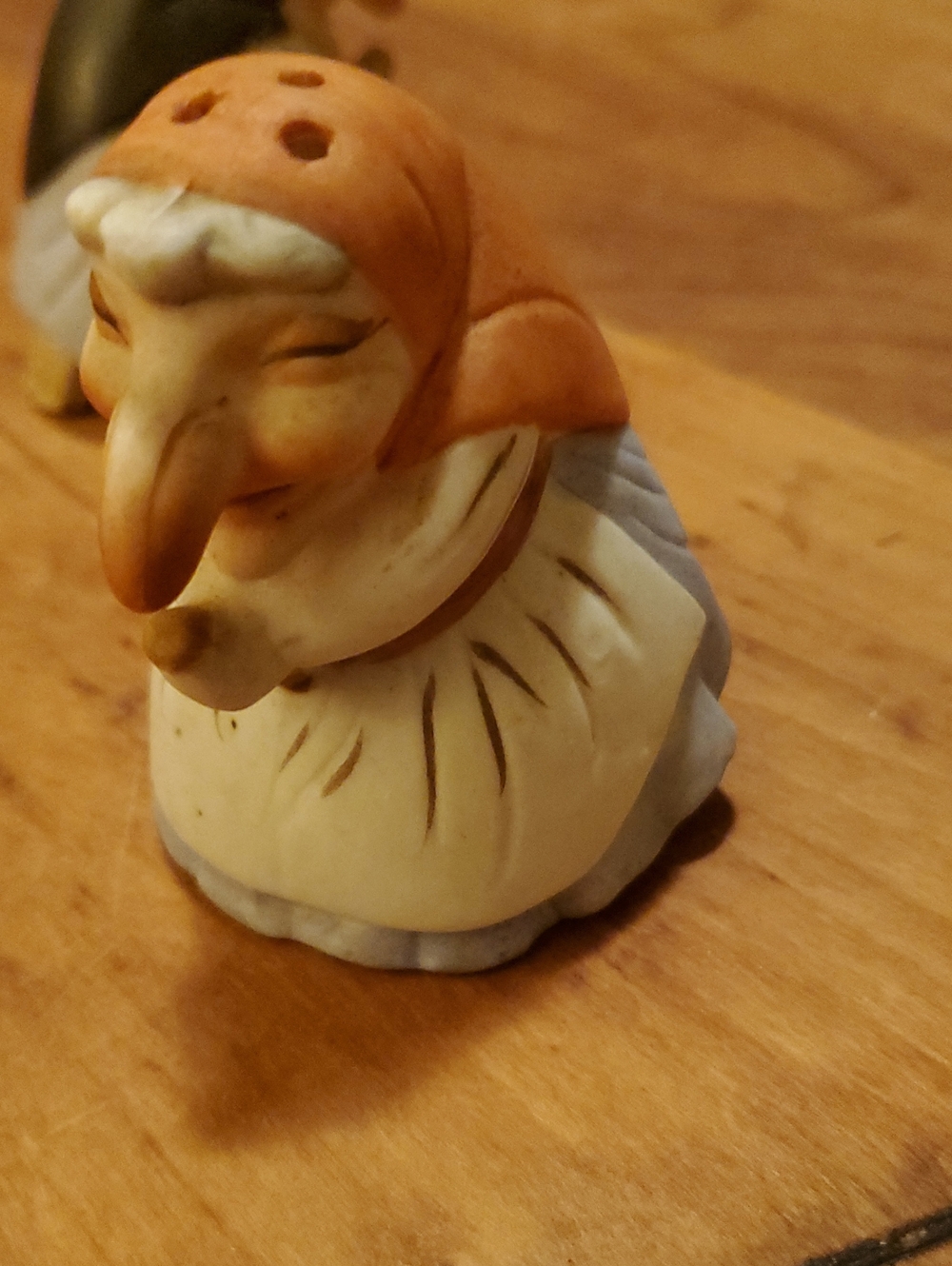Vintage Salt And Pepper BABA YAGA 1981 ceramic Kitchen Witch - Picture 5 of 10